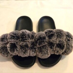 FOLOBE Girls Plush Fluffy Slippers Fluffy Plush Faux Fur Slippers 38-39 EU; 8 US